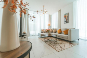 Amazing 1 bedroom Lake view with balcony Dubai